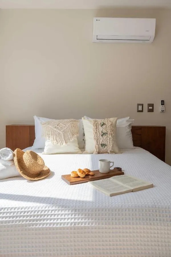 Queen Bed Suite, Infinity Pool & Fast Wifi, Nespresso & Netflix Tulum Pueblo