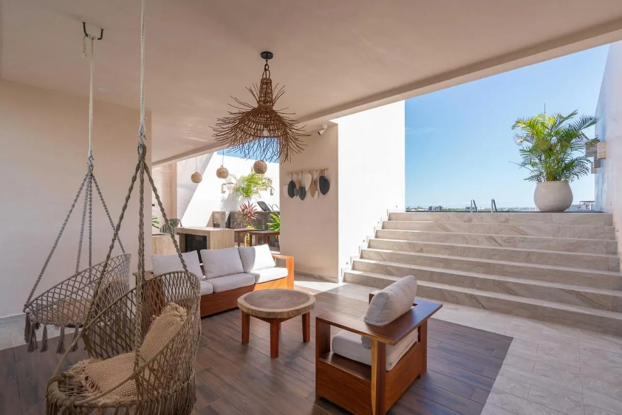 Queen Bed Suite, Infinity Pool & Fast Wifi, Nespresso & Netflix Tulum Pueblo Mexico
